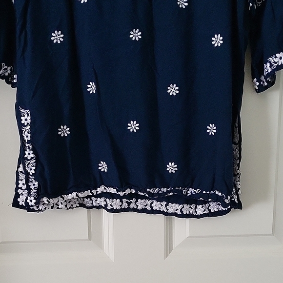 Escapada Living Navy Blue Embroidered Women's Size Small - Picture 6 of 9